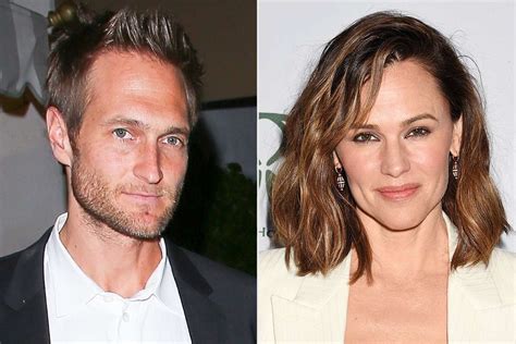 Jennifer Garner and Boyfriend John Miller ‘on a Break  .